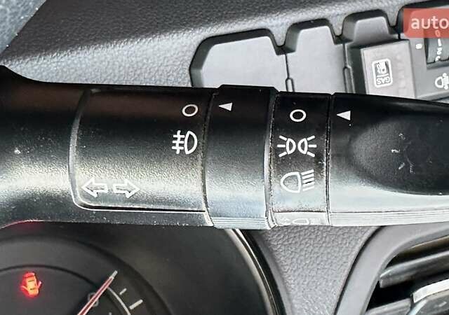 Білий Кіа Ріо, об'ємом двигуна 1.4 л та пробігом 128 тис. км за 8000 $, фото 29 на Automoto.ua