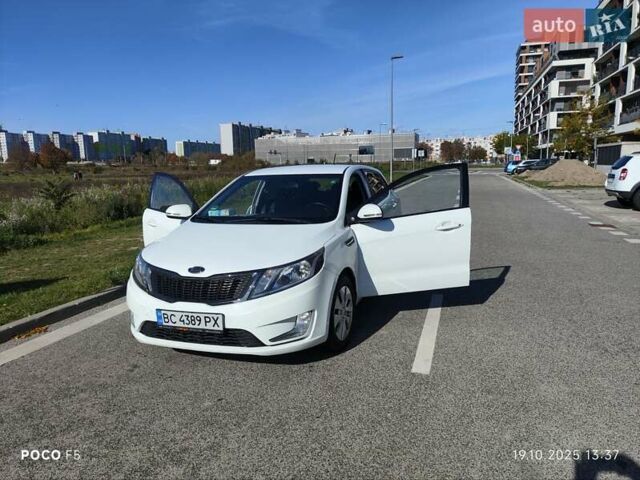 Белый Киа Рио, объемом двигателя 1.6 л и пробегом 114 тыс. км за 8300 $, фото 9 на Automoto.ua