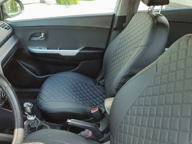 Белый Киа Рио, объемом двигателя 1.6 л и пробегом 58 тыс. км за 10000 $, фото 8 на Automoto.ua