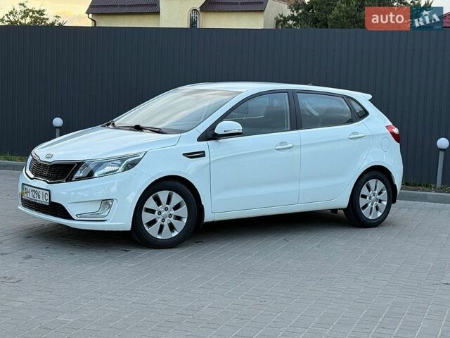 Белый Киа Рио, объемом двигателя 1.59 л и пробегом 28 тыс. км за 10000 $, фото 41 на Automoto.ua