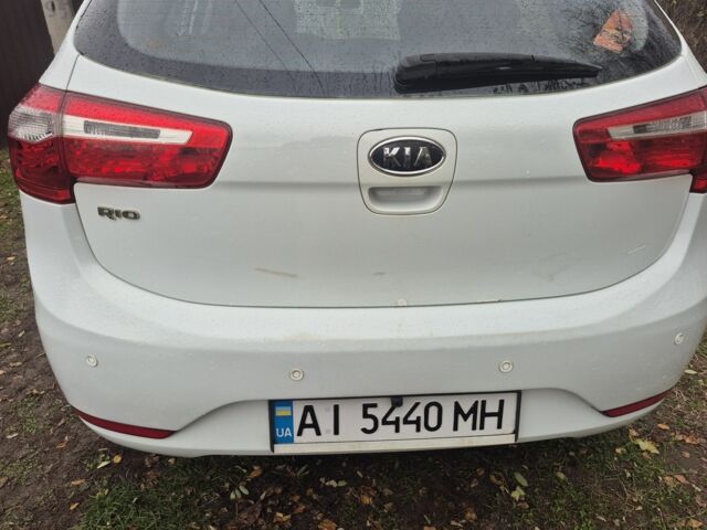 Киа Рио 2012 в Броварах на Automoto.ua Белый Киа Рио, объемом двигателя 1.6 л и пробегом 288 тыс. км за 5300 $, фото 3 на Automoto.ua