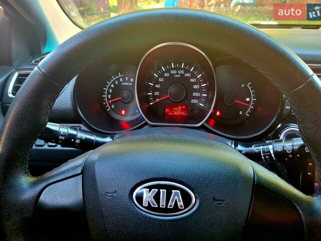 Білий Кіа Ріо, об'ємом двигуна 1.6 л та пробігом 185 тис. км за 7899 $, фото 11 на Automoto.ua