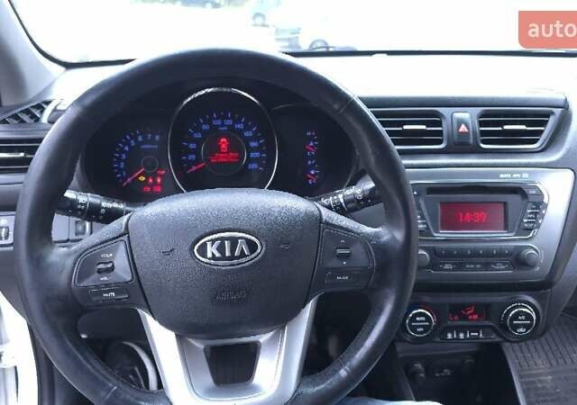 Белый Киа Рио, объемом двигателя 1.59 л и пробегом 296 тыс. км за 6200 $, фото 23 на Automoto.ua