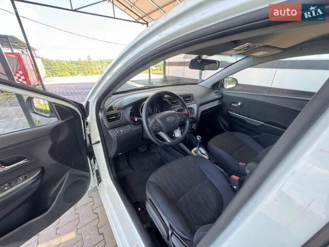 Белый Киа Рио, объемом двигателя 1.6 л и пробегом 138 тыс. км за 9500 $, фото 24 на Automoto.ua
