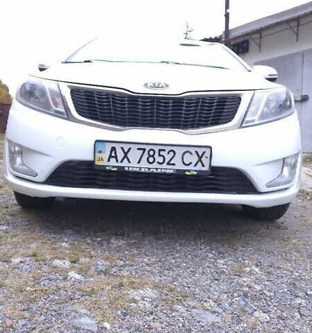Белый Киа Рио, объемом двигателя 1.59 л и пробегом 296 тыс. км за 6200 $, фото 6 на Automoto.ua