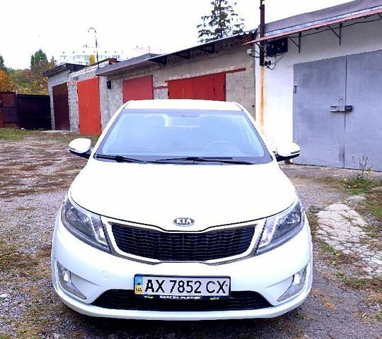 Белый Киа Рио, объемом двигателя 1.6 л и пробегом 296 тыс. км за 5500 $, фото 8 на Automoto.ua