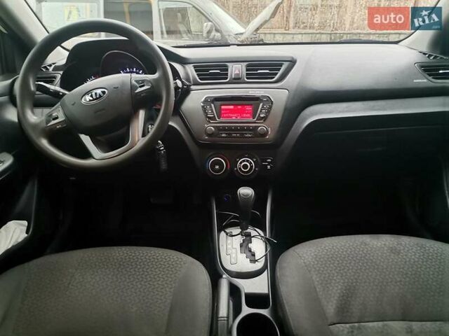 Белый Киа Рио, объемом двигателя 1.4 л и пробегом 159 тыс. км за 7400 $, фото 3 на Automoto.ua