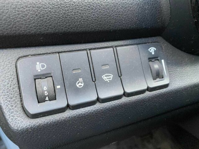 Білий Кіа Ріо, об'ємом двигуна 0 л та пробігом 170 тис. км за 2013 $, фото 7 на Automoto.ua