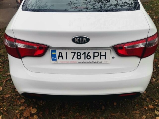 Белый Киа Рио, объемом двигателя 1.4 л и пробегом 159 тыс. км за 7000 $, фото 2 на Automoto.ua