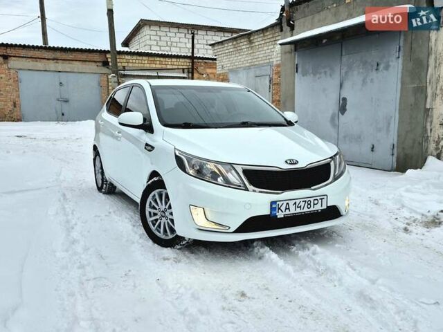 Білий Кіа Ріо, об'ємом двигуна 1.4 л та пробігом 132 тис. км за 8800 $, фото 71 на Automoto.ua