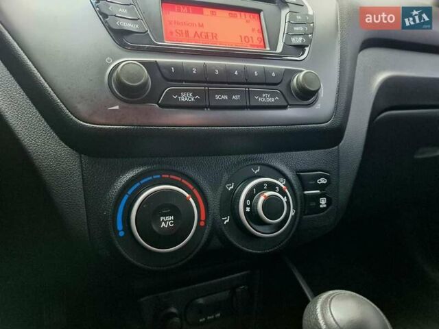 Белый Киа Рио, объемом двигателя 1.4 л и пробегом 132 тыс. км за 8999 $, фото 35 на Automoto.ua