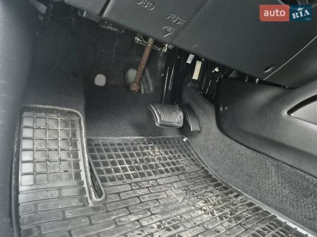 Білий Кіа Ріо, об'ємом двигуна 1.4 л та пробігом 132 тис. км за 8800 $, фото 40 на Automoto.ua