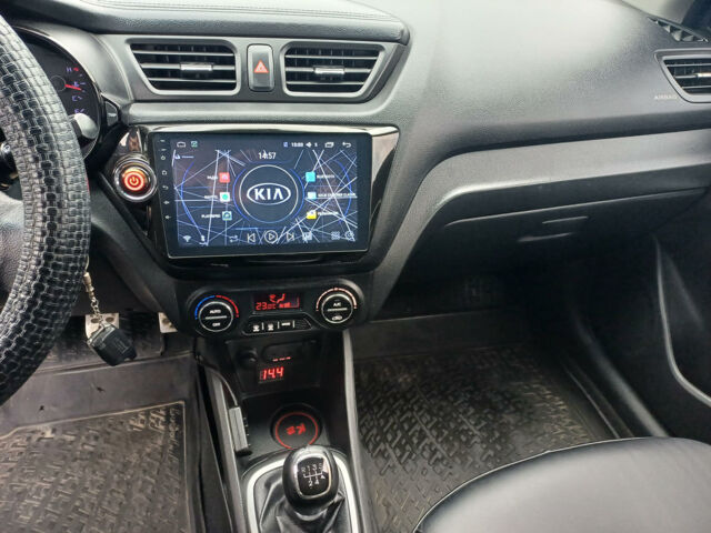 Белый Киа Рио, объемом двигателя 1.6 л и пробегом 201 тыс. км за 7700 $, фото 8 на Automoto.ua