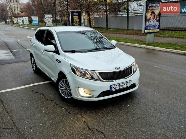 Белый Киа Рио, объемом двигателя 1.4 л и пробегом 132 тыс. км за 8999 $, фото 77 на Automoto.ua
