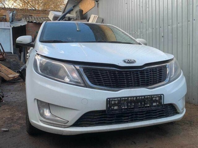 Білий Кіа Ріо, об'ємом двигуна 0 л та пробігом 170 тис. км за 2013 $, фото 1 на Automoto.ua