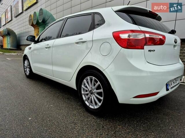 Білий Кіа Ріо, об'ємом двигуна 1.4 л та пробігом 132 тис. км за 8800 $, фото 16 на Automoto.ua