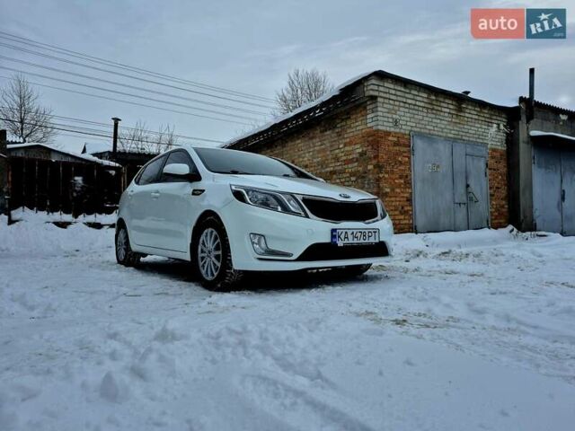 Білий Кіа Ріо, об'ємом двигуна 1.4 л та пробігом 132 тис. км за 8800 $, фото 7 на Automoto.ua