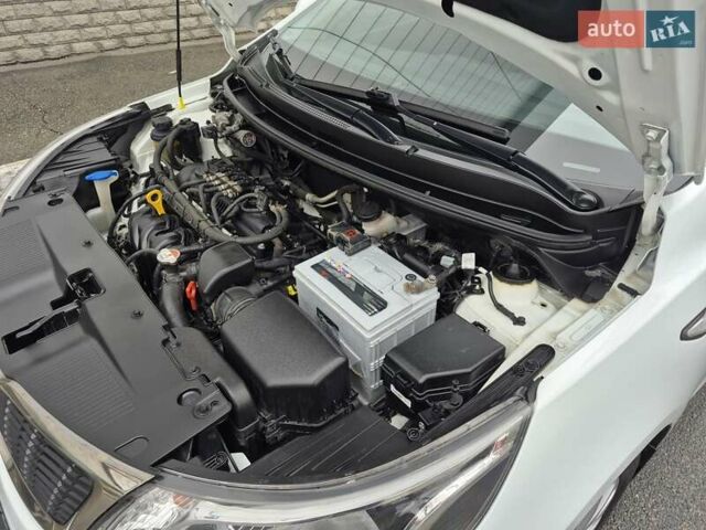 Білий Кіа Ріо, об'ємом двигуна 1.4 л та пробігом 132 тис. км за 8800 $, фото 62 на Automoto.ua