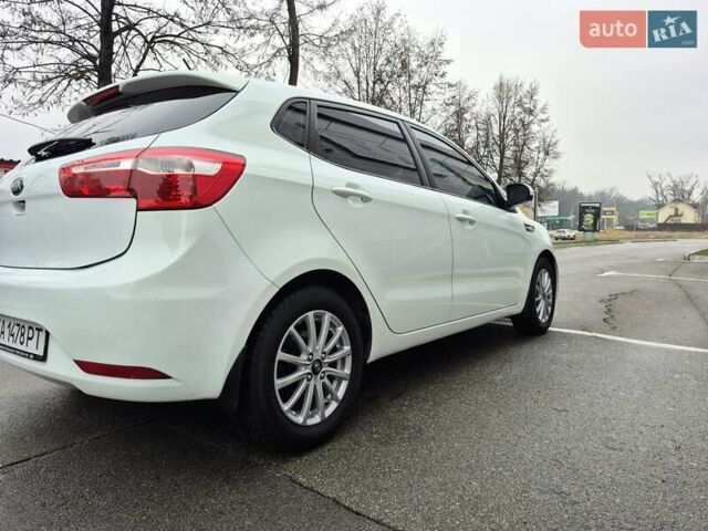 Білий Кіа Ріо, об'ємом двигуна 1.4 л та пробігом 132 тис. км за 8800 $, фото 17 на Automoto.ua