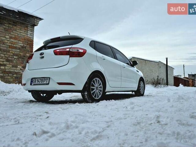 Білий Кіа Ріо, об'ємом двигуна 1.4 л та пробігом 132 тис. км за 8800 $, фото 2 на Automoto.ua
