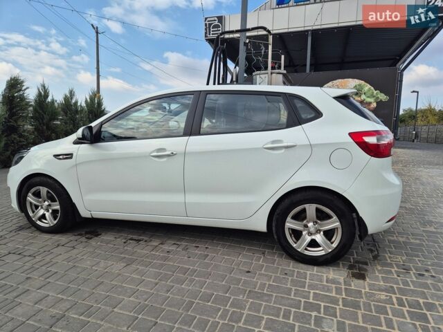 Белый Киа Рио, объемом двигателя 1.4 л и пробегом 82 тыс. км за 8000 $, фото 7 на Automoto.ua