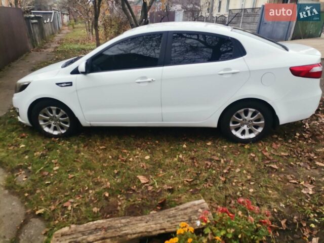 Белый Киа Рио, объемом двигателя 1.4 л и пробегом 159 тыс. км за 7000 $, фото 1 на Automoto.ua