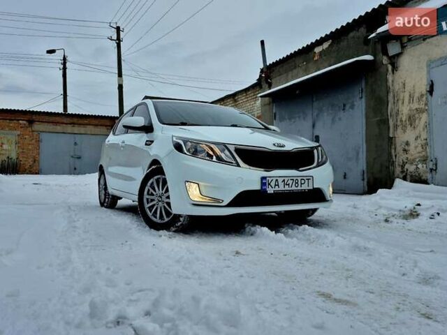 Білий Кіа Ріо, об'ємом двигуна 1.4 л та пробігом 132 тис. км за 8800 $, фото 72 на Automoto.ua