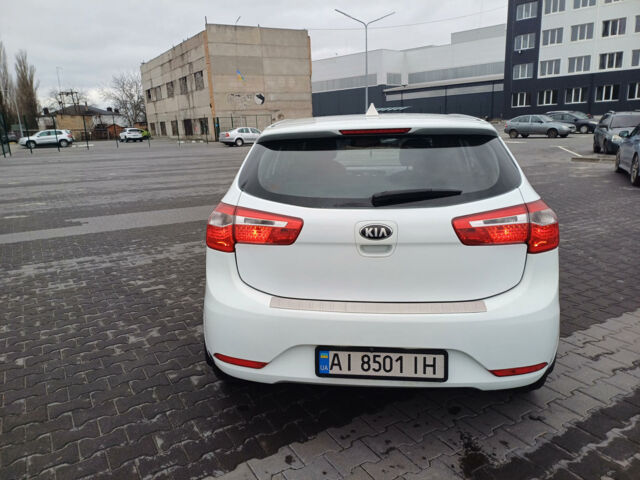 Белый Киа Рио, объемом двигателя 1.6 л и пробегом 201 тыс. км за 7700 $, фото 4 на Automoto.ua