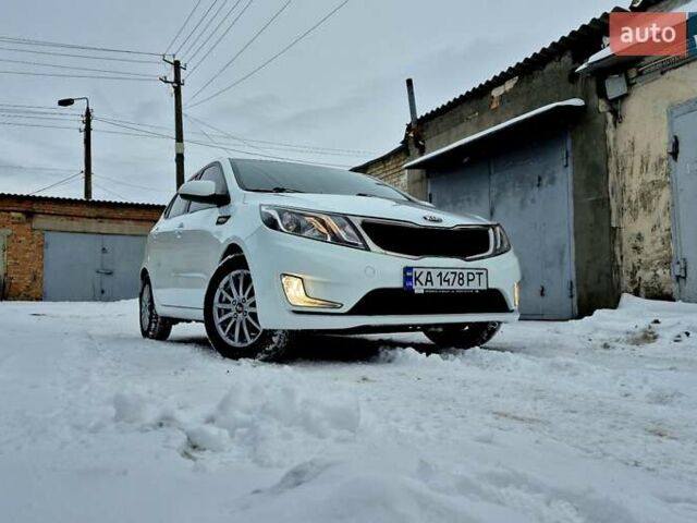 Білий Кіа Ріо, об'ємом двигуна 1.4 л та пробігом 132 тис. км за 8800 $, фото 73 на Automoto.ua