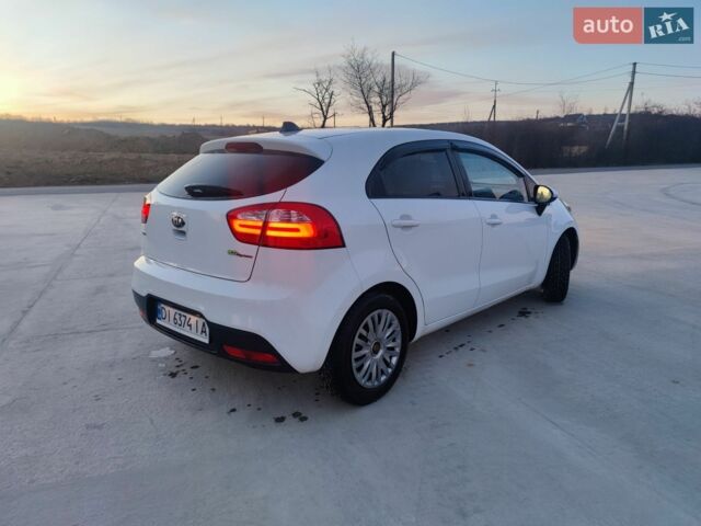 Белый Киа Рио, объемом двигателя 1.4 л и пробегом 299 тыс. км за 7200 $, фото 1 на Automoto.ua