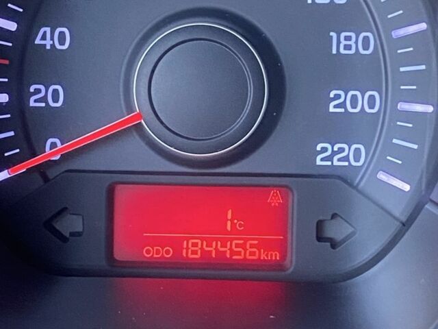 Белый Киа Рио, объемом двигателя 1.4 л и пробегом 184 тыс. км за 7200 $, фото 7 на Automoto.ua