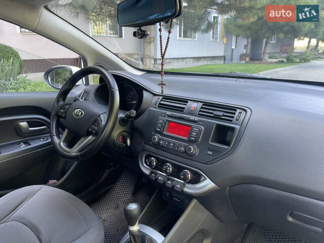 Белый Киа Рио, объемом двигателя 1.3 л и пробегом 127 тыс. км за 6999 $, фото 32 на Automoto.ua