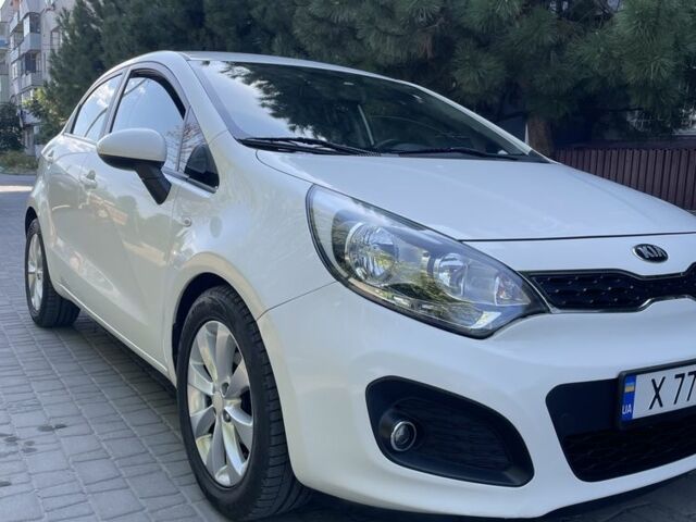 Белый Киа Рио, объемом двигателя 0 л и пробегом 127 тыс. км за 6999 $, фото 1 на Automoto.ua