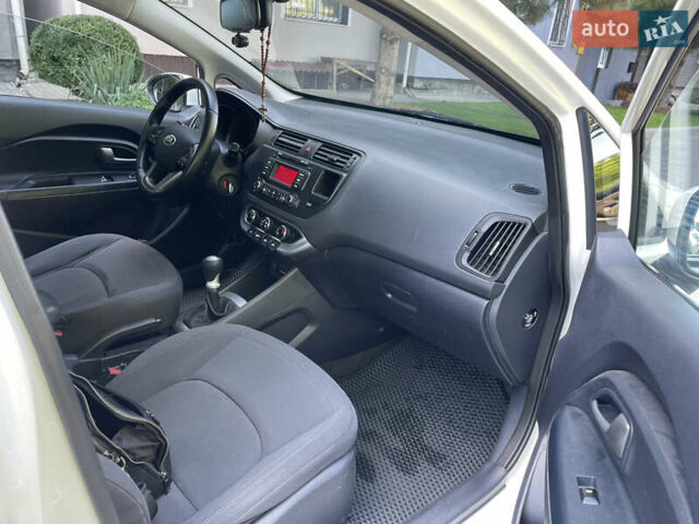 Белый Киа Рио, объемом двигателя 1.3 л и пробегом 127 тыс. км за 6999 $, фото 29 на Automoto.ua