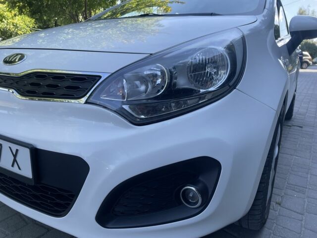 Белый Киа Рио, объемом двигателя 0 л и пробегом 127 тыс. км за 6999 $, фото 2 на Automoto.ua