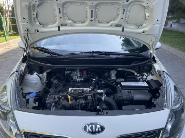Белый Киа Рио, объемом двигателя 0 л и пробегом 127 тыс. км за 6999 $, фото 7 на Automoto.ua