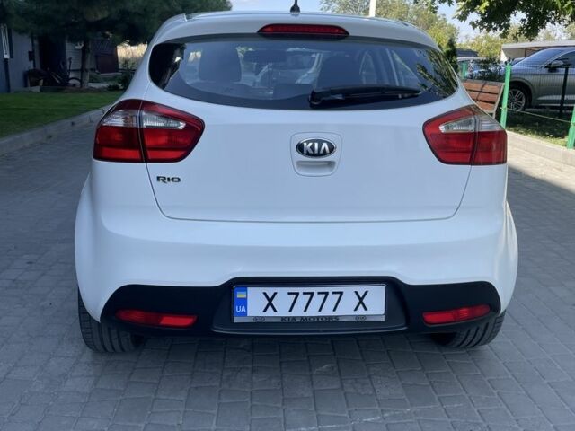 Белый Киа Рио, объемом двигателя 0 л и пробегом 127 тыс. км за 6999 $, фото 5 на Automoto.ua