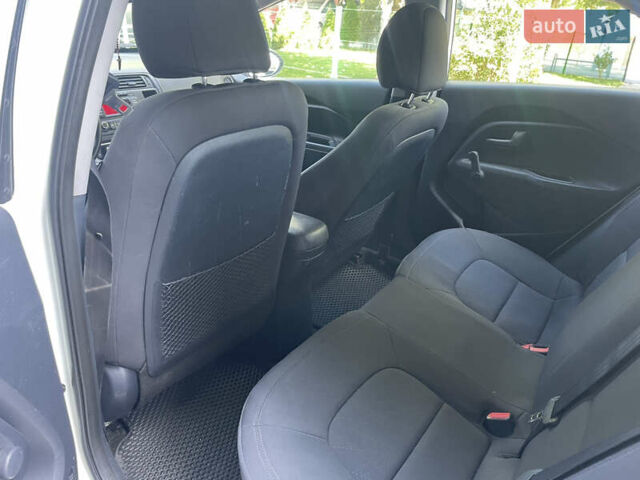 Белый Киа Рио, объемом двигателя 1.3 л и пробегом 127 тыс. км за 6999 $, фото 27 на Automoto.ua