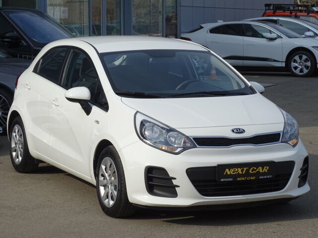 Белый Киа Рио, объемом двигателя 1.1 л и пробегом 72 тыс. км за 8900 $, фото 3 на Automoto.ua