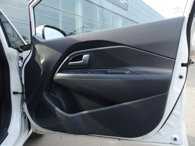 Белый Киа Рио, объемом двигателя 1.1 л и пробегом 72 тыс. км за 8900 $, фото 40 на Automoto.ua
