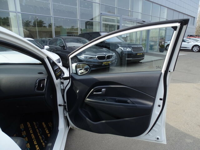 Белый Киа Рио, объемом двигателя 1.1 л и пробегом 72 тыс. км за 8900 $, фото 45 на Automoto.ua