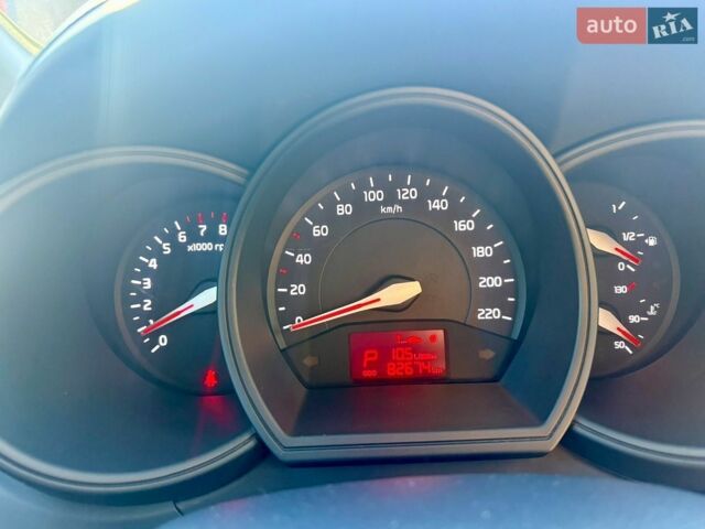 Белый Киа Рио, объемом двигателя 1.4 л и пробегом 82 тыс. км за 12700 $, фото 11 на Automoto.ua