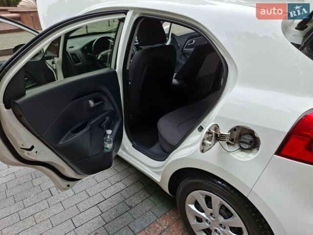 Белый Киа Рио, объемом двигателя 1.4 л и пробегом 78 тыс. км за 12345 $, фото 36 на Automoto.ua