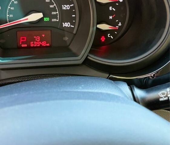 Білий Кіа Ріо, об'ємом двигуна 1.6 л та пробігом 101 тис. км за 8500 $, фото 6 на Automoto.ua