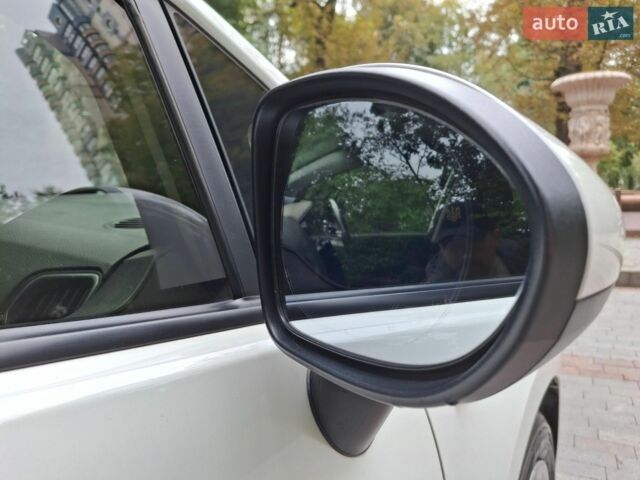 Белый Киа Рио, объемом двигателя 1.4 л и пробегом 78 тыс. км за 12345 $, фото 31 на Automoto.ua
