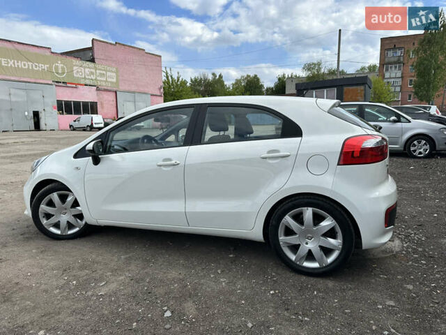Білий Кіа Ріо, об'ємом двигуна 1.2 л та пробігом 122 тис. км за 7999 $, фото 20 на Automoto.ua
