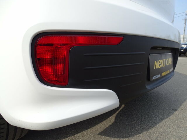 Белый Киа Рио, объемом двигателя 1.1 л и пробегом 72 тыс. км за 8900 $, фото 57 на Automoto.ua