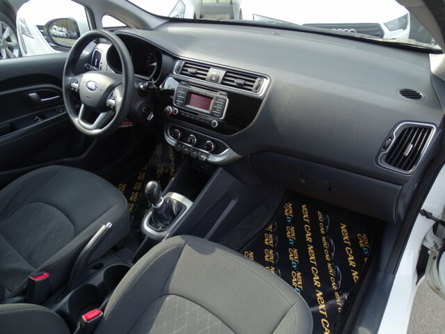 Белый Киа Рио, объемом двигателя 1.1 л и пробегом 72 тыс. км за 8900 $, фото 46 на Automoto.ua