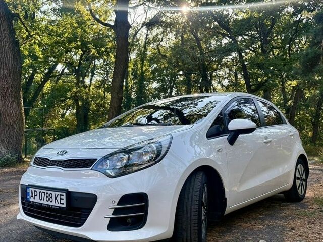 Белый Киа Рио, объемом двигателя 1.4 л и пробегом 82 тыс. км за 12700 $, фото 4 на Automoto.ua