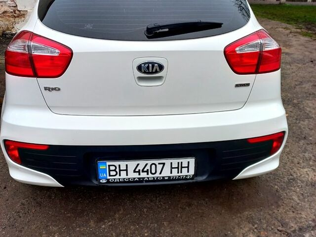 Белый Киа Рио, объемом двигателя 1.1 л и пробегом 52 тыс. км за 10200 $, фото 1 на Automoto.ua